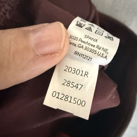 Spanx Pants Women Small Faux Patent Leather Leggings Ruby Burgundy Pull On - Picture 9 of 10